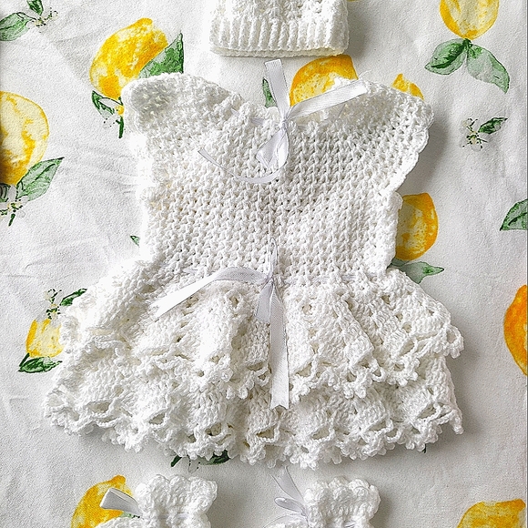 HAND MADE baby girl clothing - Picture 1 of 3